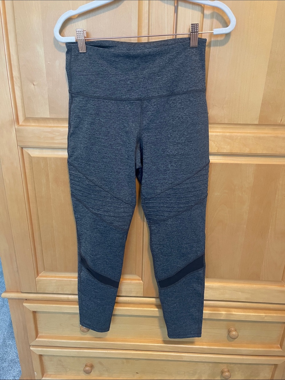 Old Navy High Waist Charcoal Gray Athletic Leggings size M